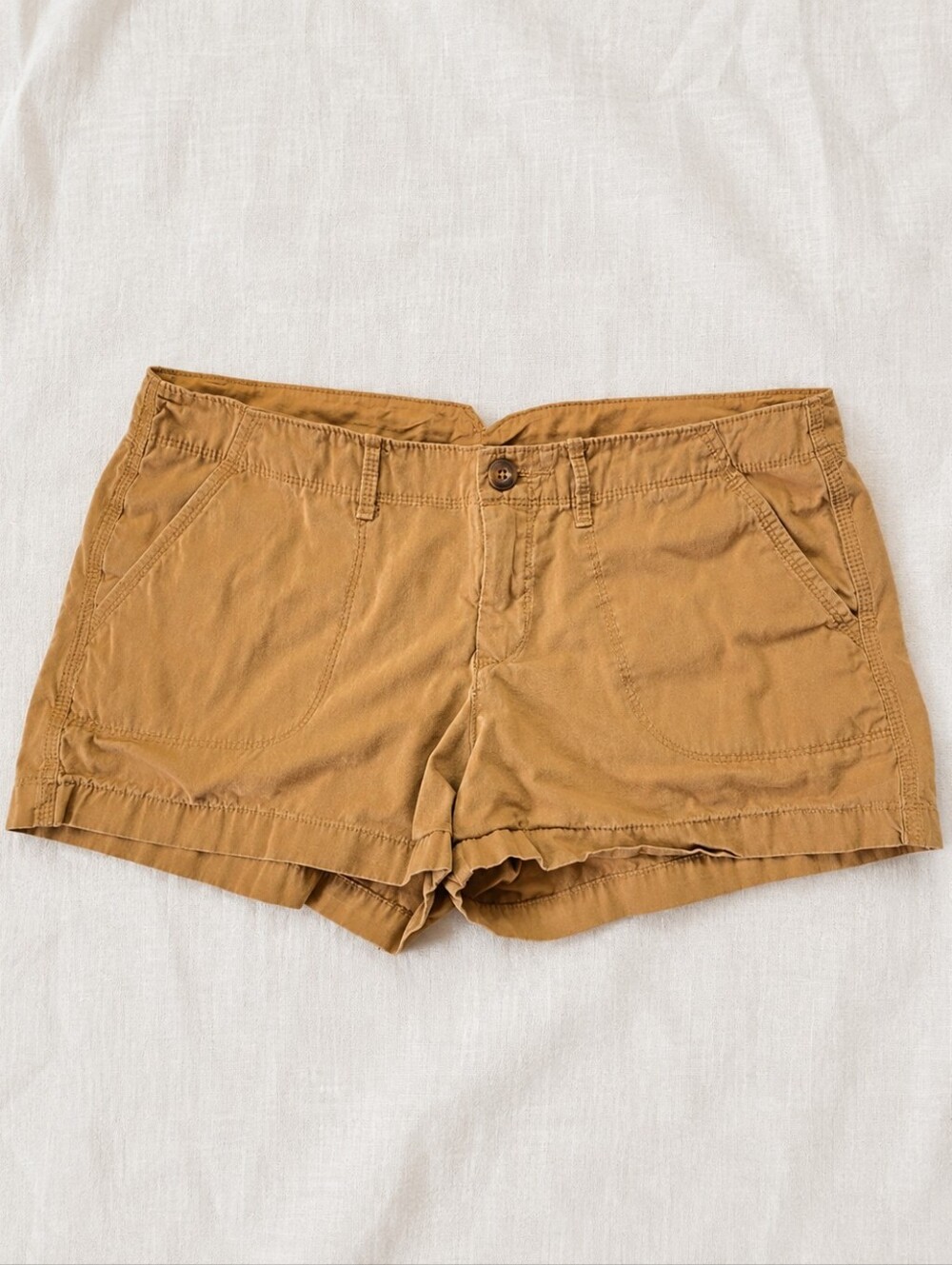 Old Navy Khaki Cargo Style Shorts Size 6